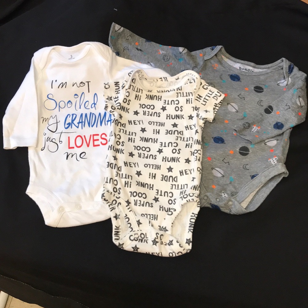 Baby Bodysuits snap bottom Size 3 Months set/3